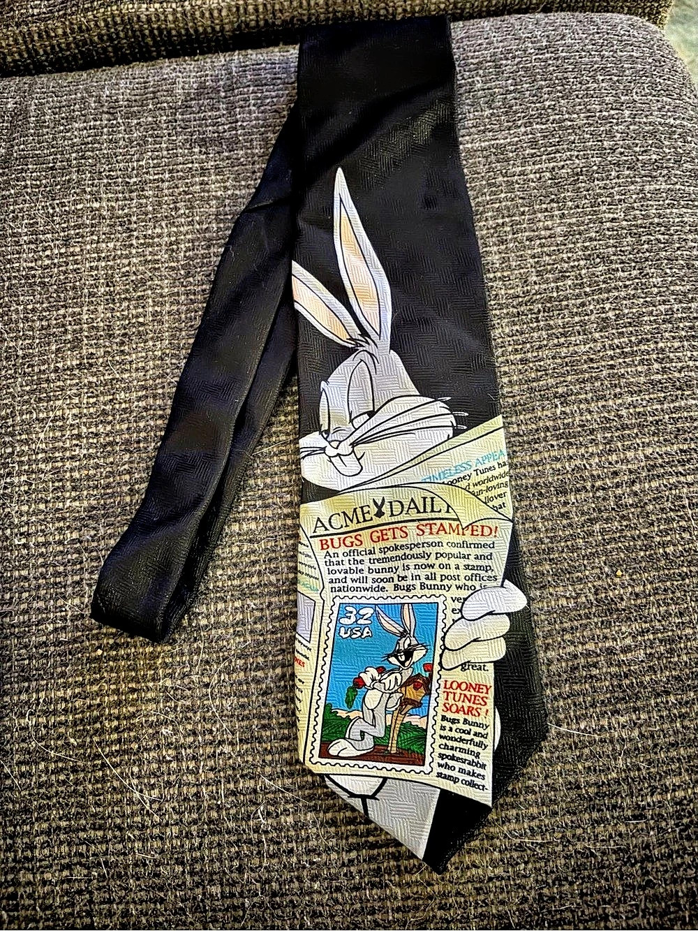 Looney Tunes Bugs News Novelty Tie in Black NWT